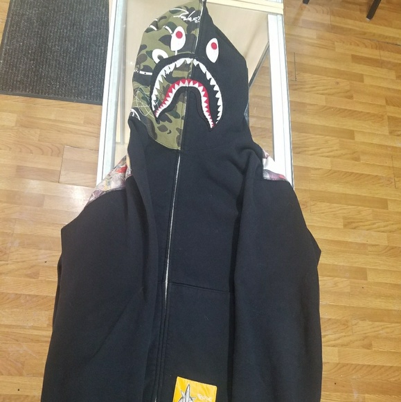 BAPE x FUTURA shark hoodie - Picture 5 of 5
